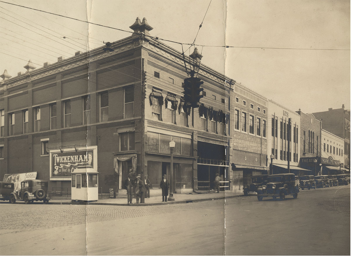 Baker-and-Helm-c1900 The Baker and Helm Building c. 1900.