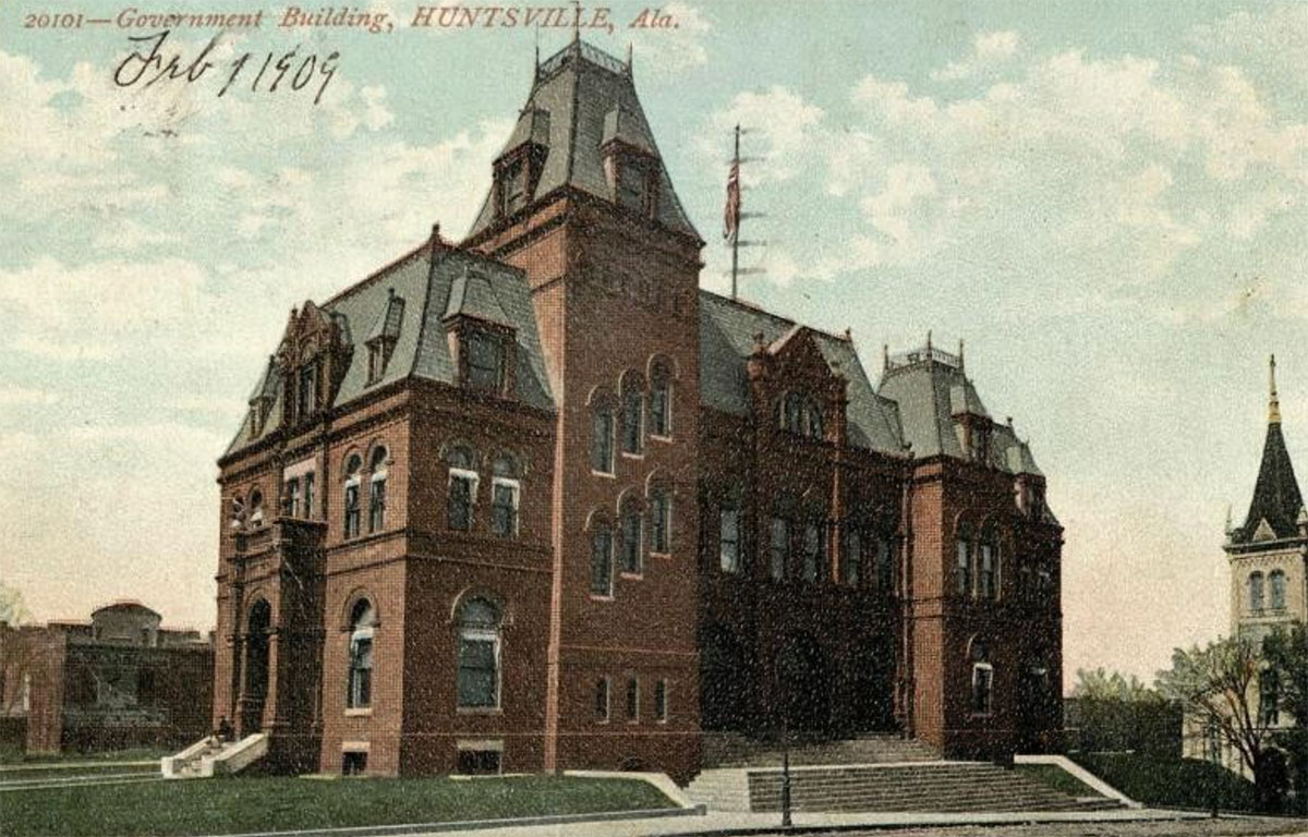 The original Struve Building and home of Henderson National Bank.